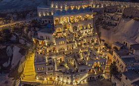 Nino Cave Suites